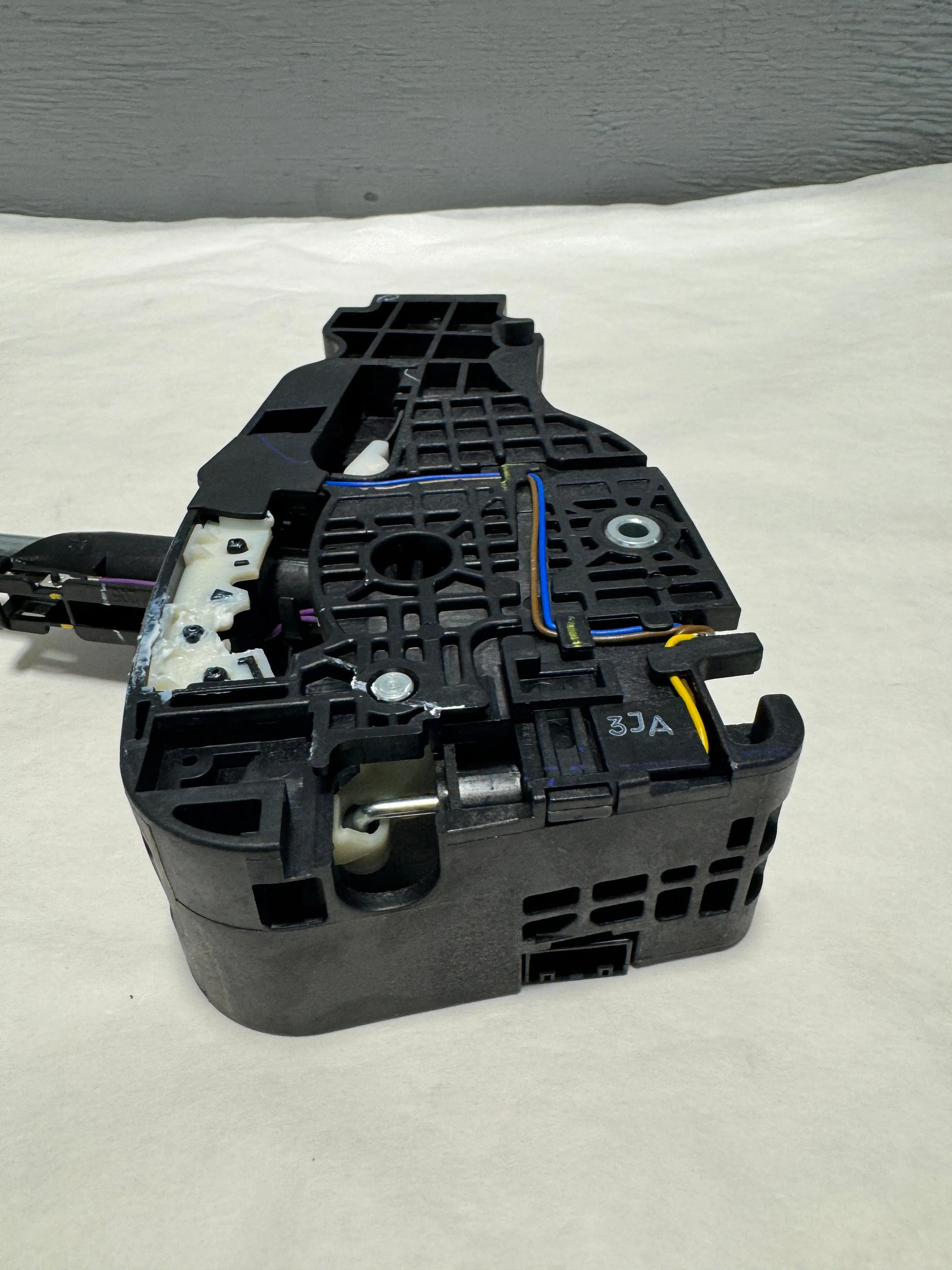 2019-2023 Chevrolet Traverse Auto Transmission Gear Shift Control OEM