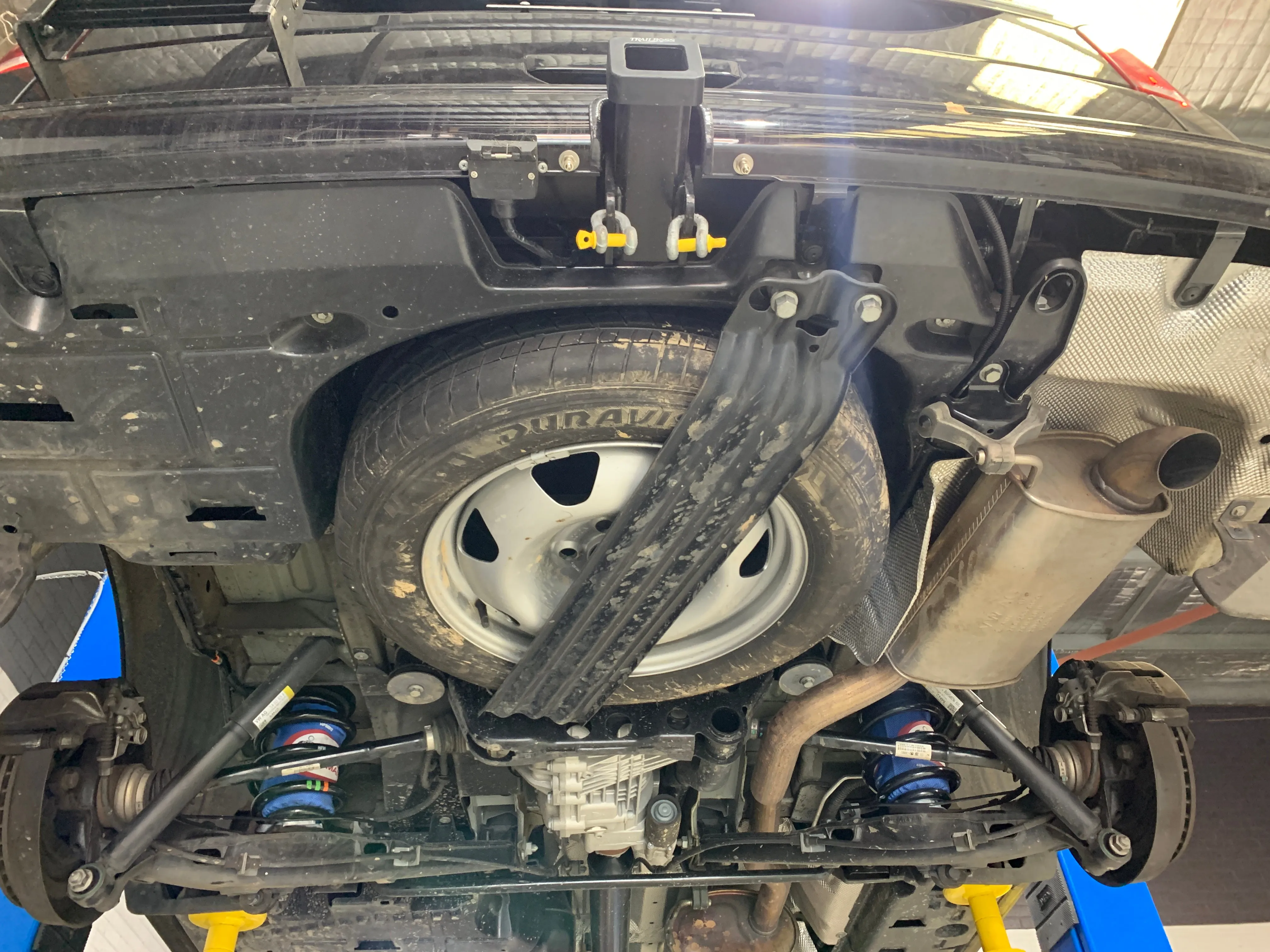 AIR SUSPENSION REAR HELPER KIT
